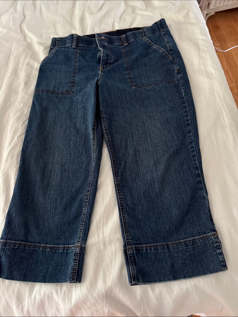 Gloria Vanderbilt Dark Blue Cropped Straight Jeans
